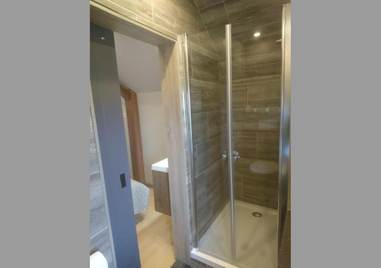 De Cyprian Bed & Breakfast Kaard Luaran gambar