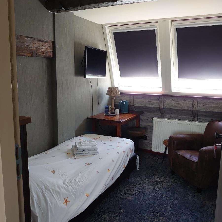 De Cyprian Bed & Breakfast Kaard Luaran gambar