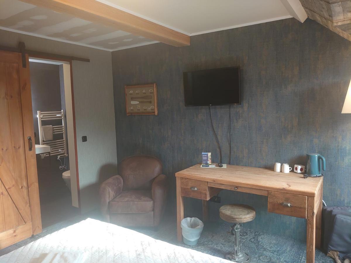 De Cyprian Bed & Breakfast Kaard Luaran gambar